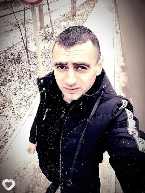 Саша, 33 — фото анкеты