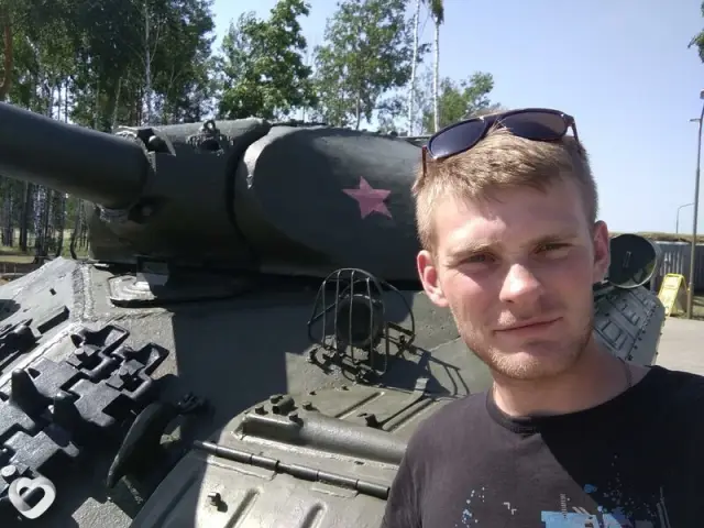 Толик, 28 — фото анкеты