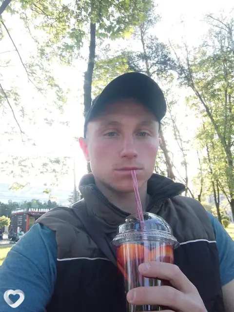 Саша, 26 — фото анкеты